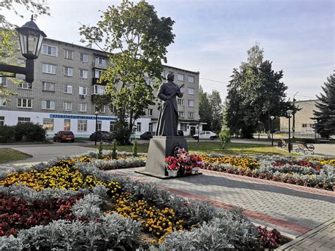 MONUMENT TO THE DEFENDER OF THE FATHERLAND FROM GRATEFUL DESCENDANTS ...