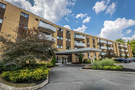 Camelot Apartments Omaha