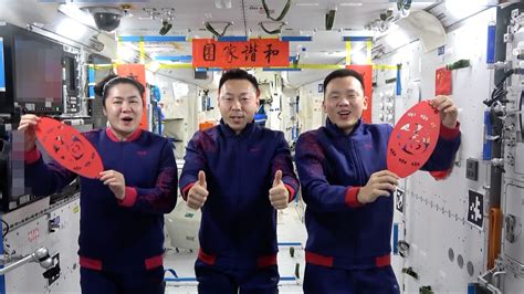 China's Shenzhou-19 astronauts share details of work and life in space ...