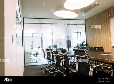 Board Room Meeting 的图像结果