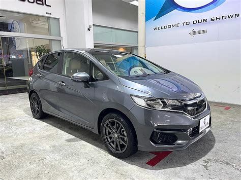 Honda Fit 1.3A G F-Package Honda Sensing - Carlingual