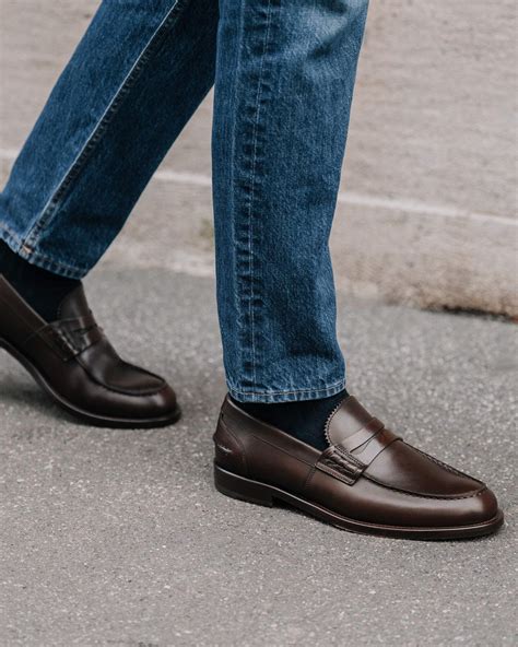 8 Best Socks For Loafers – Men’s Stylish Picks For 2026 | FashionBeans