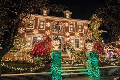 https://www.dykerheightschristmaslights.com/server/admin/asset/image/uplode/7295471723743458.jpg