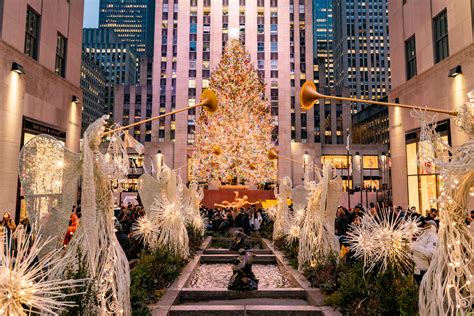 15 CHRISTMAS Movies Filmed in New York City (Helpful Guide)