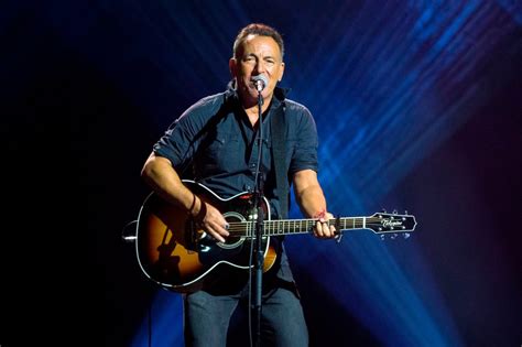 Bruce Springsteen Net Worth, Bio, Age, Height, Wiki, Dating, Family ...