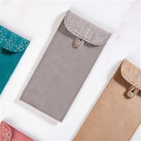 Golden Velvet Money Envelope Set Of 4 7x3 Inch Online - Premium ...