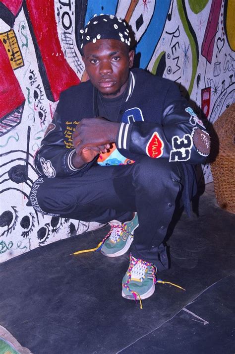 Generating FANMZS and FOLLOWERS, God bless as you follow this page ...