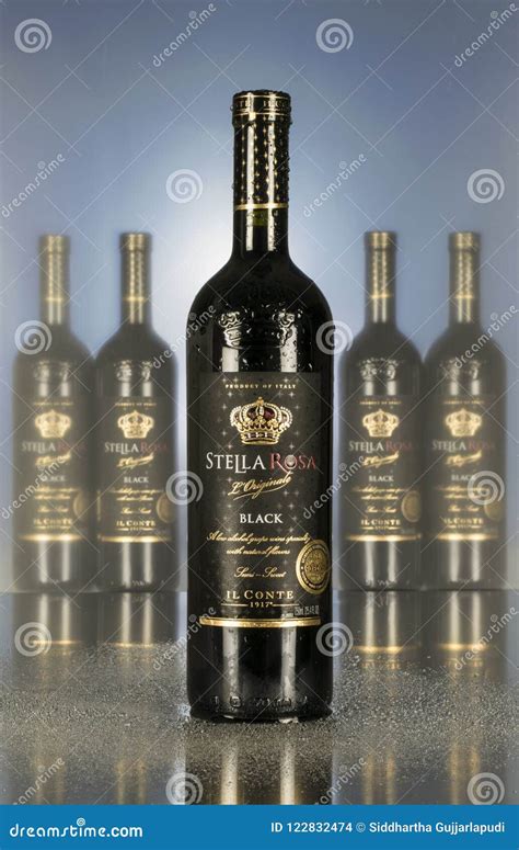 Conte Stella Rosa Stella Black Wine Editorial Stock Image - Image of flavors, grapes: 122832474