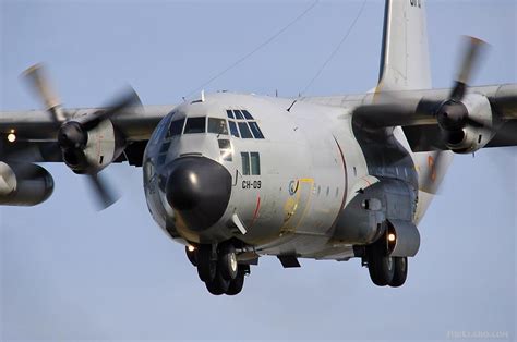 C-130 Presentation PLANEWATCHER!! Pics C-130s Countries Flight Videos