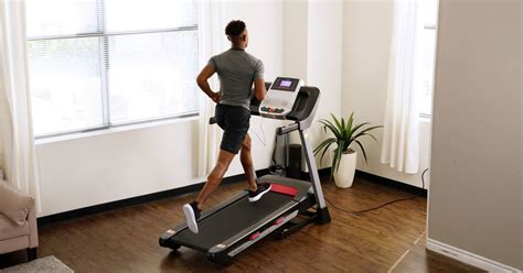 How Long Does It Take To Walk 4 Miles On A Treadmill | Runningshorts
