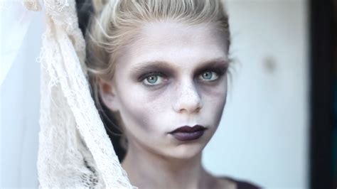 13 Zombie Makeup Ideas That Are Easy To Pull Off & Not Too Scary For ...