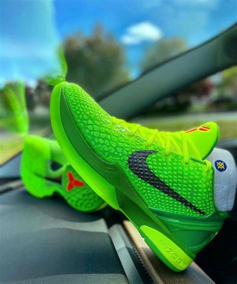 Kobe 6 Grinch On Feet