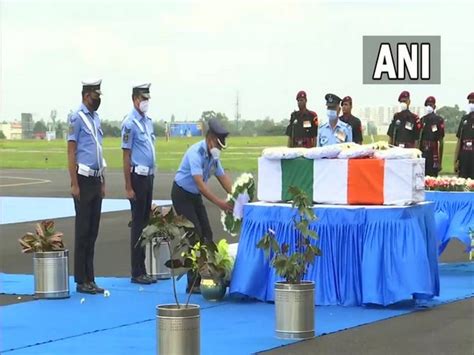 Chopper crash: Mortal remains of Lance Naik B Sai Teja reaches ...