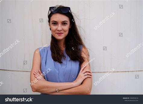 Attractive Woman Business Casual 的图像结果