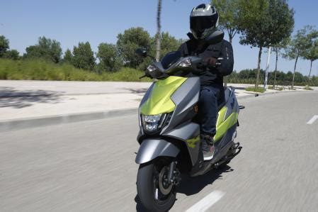 Prueba Suzuki Burgman Street, Avenis y Adress 125: El esperado regreso