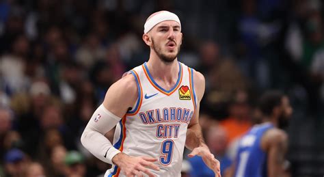 Alex Caruso Plays a Crucial Role in Thunder Playoff Success – The Lead