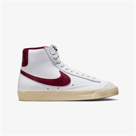 Buy White Nike Blazer Mid 77 SE Shoes for Women | Superkicks