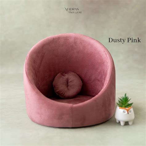 Posing Pod – Madras Prop Store