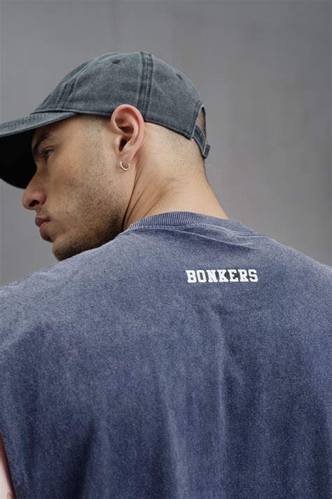 Buy Tank Tops for Men & Vests For Men Online In India