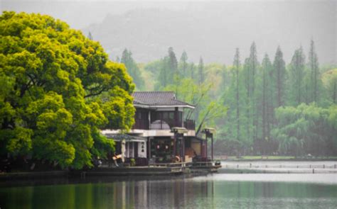 杭州西湖旅游攻略，杭州旅游必去景点推荐