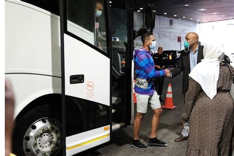 As governors bus migrants north, the immigration debate takes a ...