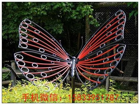 彩色不锈钢蝴蝶翅膀雕塑-宏通雕塑