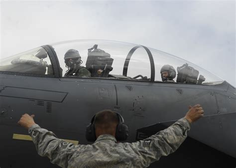 F-15E Weapons Systems Officer shatters 1,000 flight hour mark > U.S ...