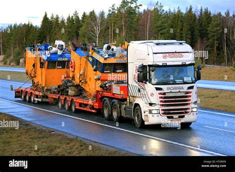 Self propelled barge hi-res stock photography and images - Alamy
