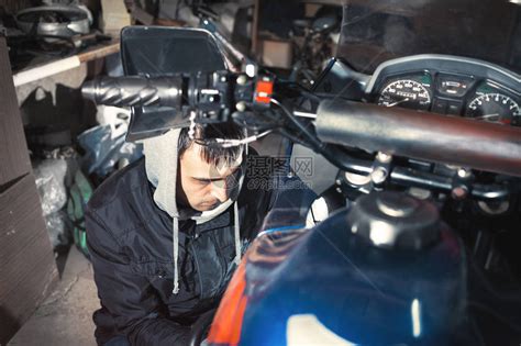 摩托车修理店门牌图片素材-编号19303015-图行天下