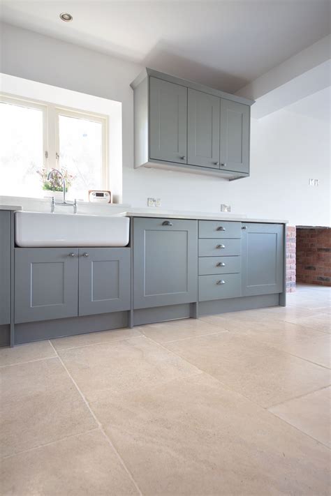 Tuscany Tumbled Limestone Tiles | Beige tile kitchen floor, Beige tile ...