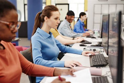 Computer Lab Background Images 的图像结果