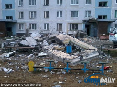 莫斯科居民楼发生煤气爆炸2人死亡（组图）[1]- 中文国际