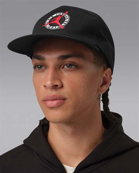 Jordan Flight Club Pro Unstructured Flat-Bill Hat. Nike BG