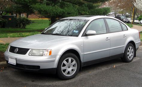 File:1998-2001 Volkswagen Passat sedan -- 03-21-2012.JPG