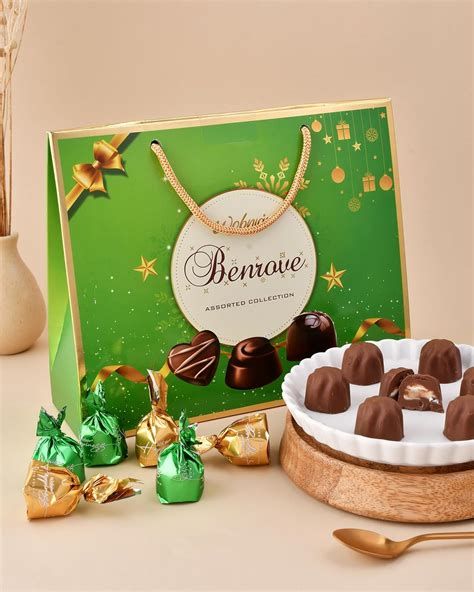 Chocolates Gift Pack Rakhi gift for Sister Gifts for sister on rakhi ...