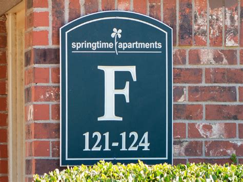 Building Address Signage 的图像结果