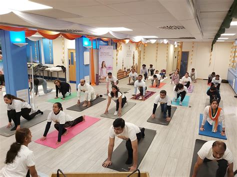 Special ‘Enliven with Yoga’ session :: Consulate General of India ...
