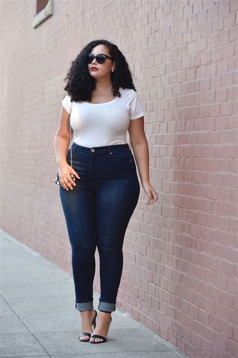 Feather Blazer + High Waist Jeans | Curvy outfits, High waisted jeans ...