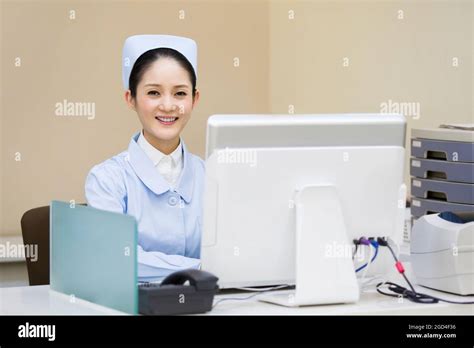 Nurse at Computer 的图像结果