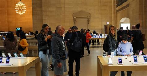 Dazi, ultime notizie. Trump esclude gli smartphone dai dazi reciproci ...