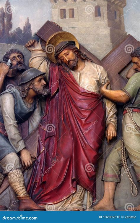 5th Stations of the Cross, Simon of Cyrene Carries the Cross Editorial ...