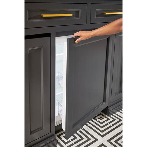 Sub-Zero Designer Series 24 in. Built-In 5.0 cu. ft. Smart Undercounter ...
