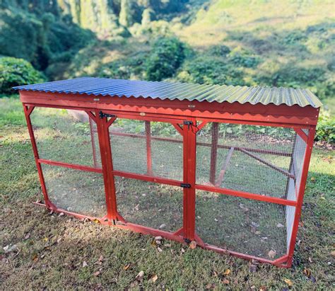 BUNDLE: Rhode Island Chicken Coop for 10+ Chickens + Run + Roof