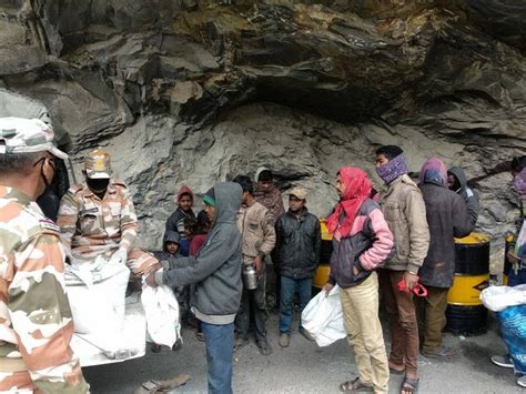 ITBP distributes ration to stranded migrant labourers in Himachal's Kinnaur