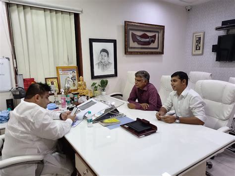 Prominent Labour Leader Abhijeet Rane meeting with members of Hasmukh ...