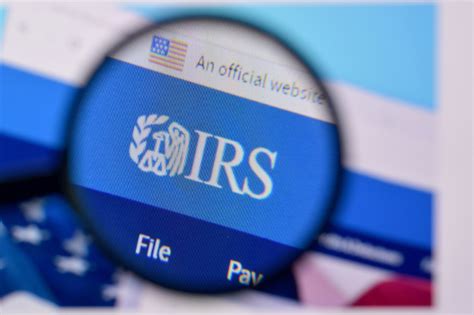 Furloughed IRS Employee Opens Hot Dog Stand With His Free Time—'The Only Honest Ripoff in DC ...