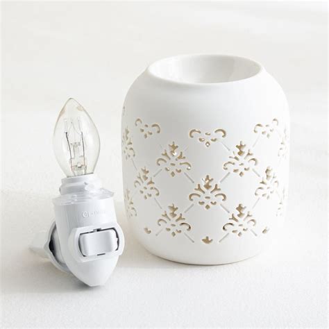 Buy Hobart Ceramic Plug-In Burner from Home Centre at just INR 799.0