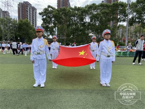 长春市第二实验通达小学校特别的开学典礼：有个性、有创意、有希望!_吉林频道_凤凰网