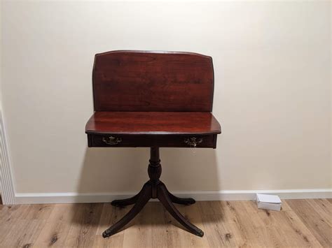 Foyer Table, Cabinets and Pulls | Quilting and Stuff by Knitnoid