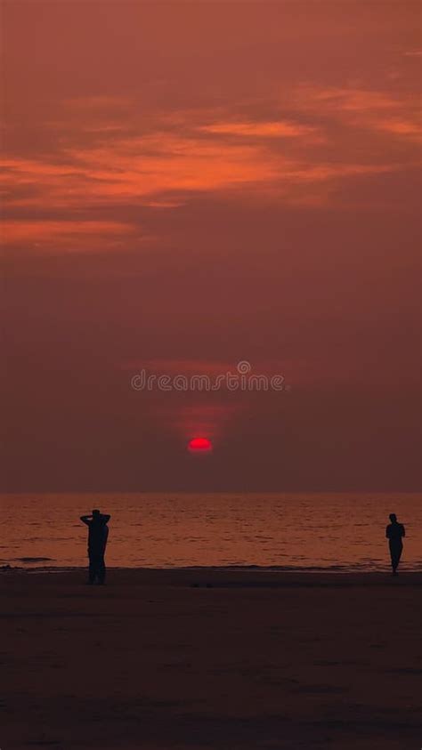 Goa Beach People 的图像结果